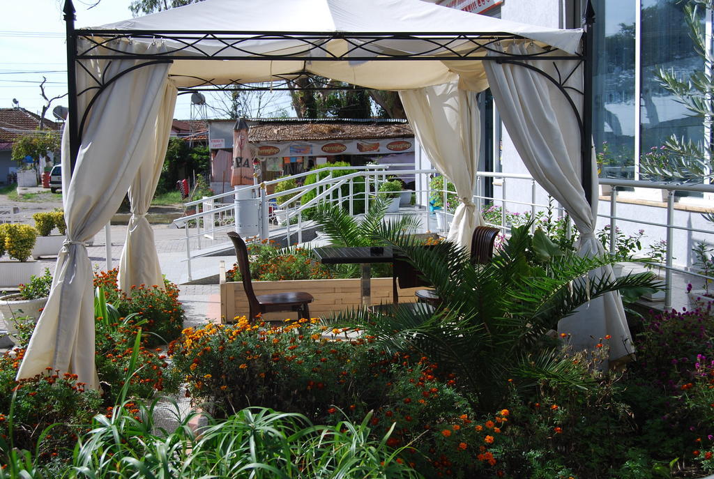 Hotel Marika Golem  Esterno foto