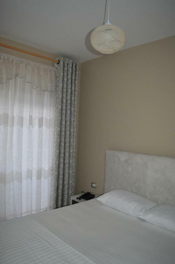 Hotel Marika Golem  Esterno foto