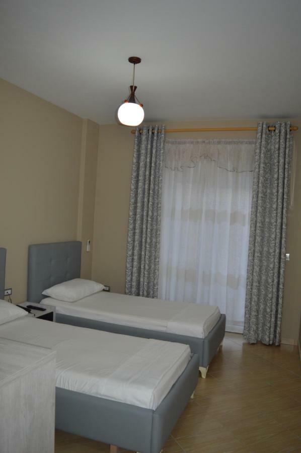 Hotel Marika Golem  Esterno foto